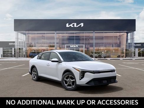 New 2026 Kia K4 FWD image 8