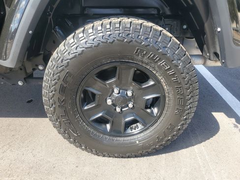 Used 2022 Jeep Gladiator Sport image 42