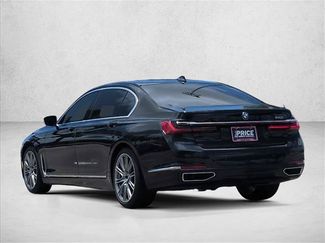 Used 2022 BMW 740i w/ Premium Package RWD video 3