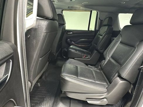 Used 2018 Chevrolet Suburban Premier image 12