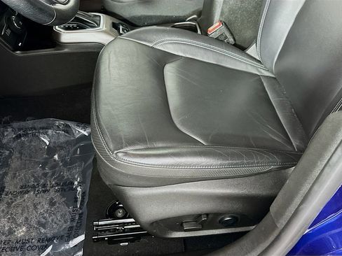 Used 2021 Jeep Renegade Limited image 27