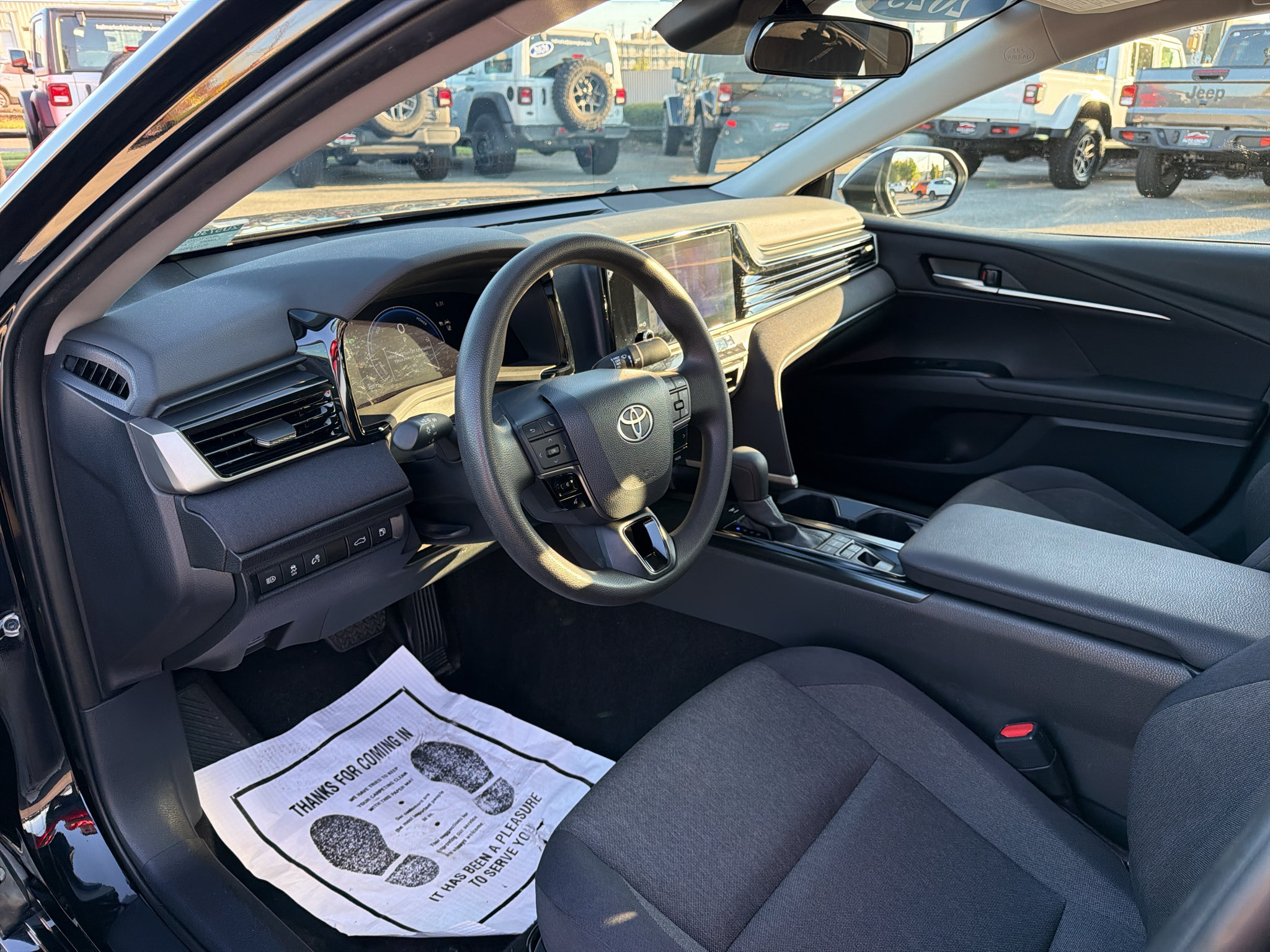 Used 2025 Toyota Camry LE FWD image 25