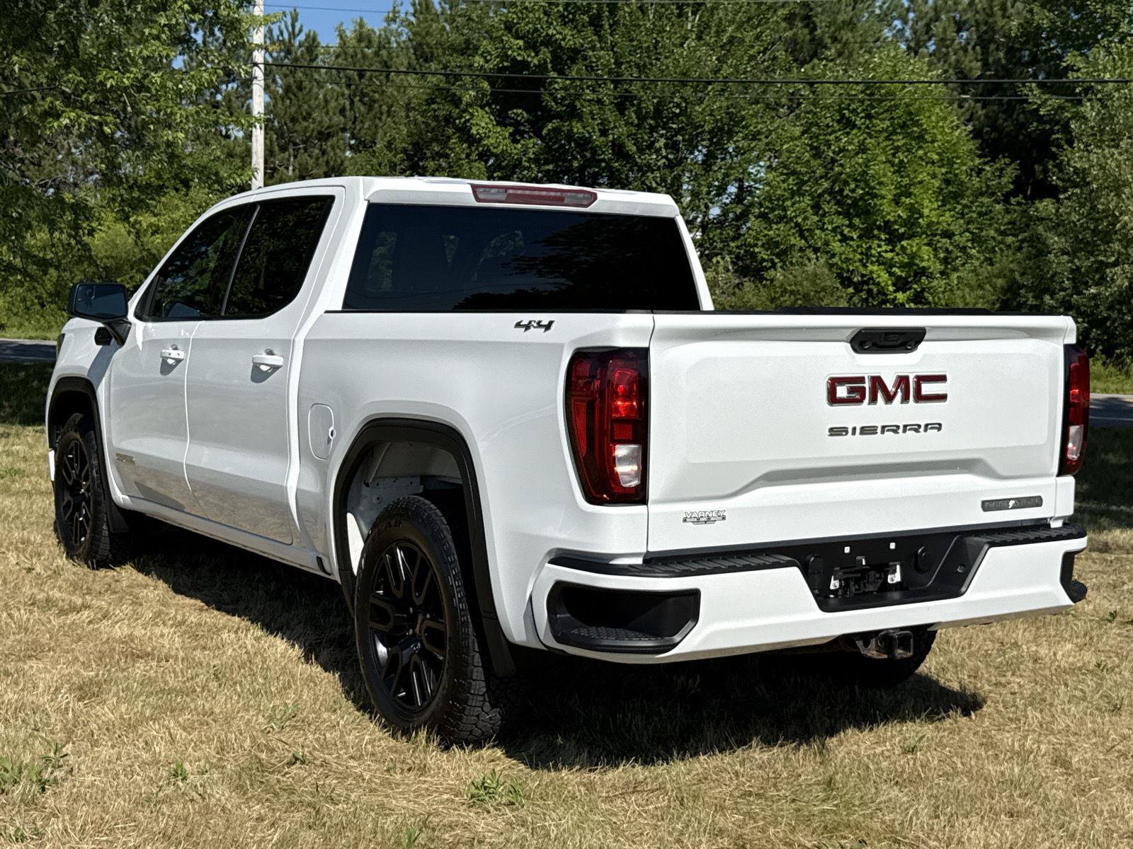 Used 2023 GMC Sierra 1500 Elevation AWD/4WD image 9