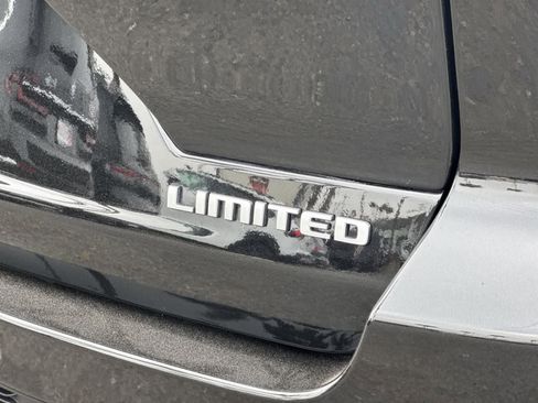 Used 2024 Jeep Grand Cherokee Limited image 35