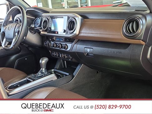 Used 2018 Toyota Tacoma Limited AWD/4WD image 32