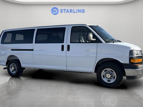 Used 2025 Chevrolet Express 3500 LT w/ LT Preferred Equipment Group image 12