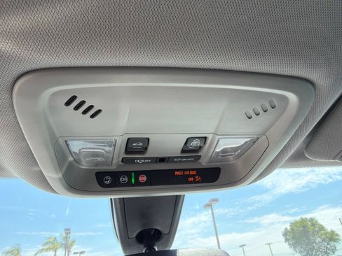 Used 2022 Chevrolet Malibu LT FWD image 19
