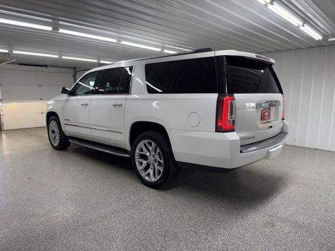 Used 2018 GMC Yukon XL Denali w/ Open Road Package AWD/4WD image 4