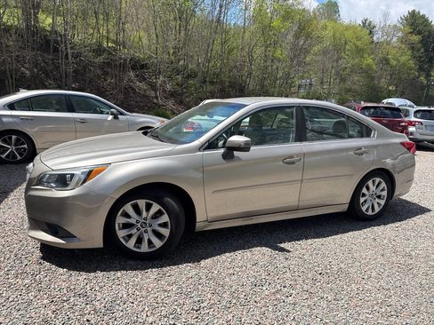Used 2017 Subaru Legacy 2.5i Premium AWD/4WD image 1