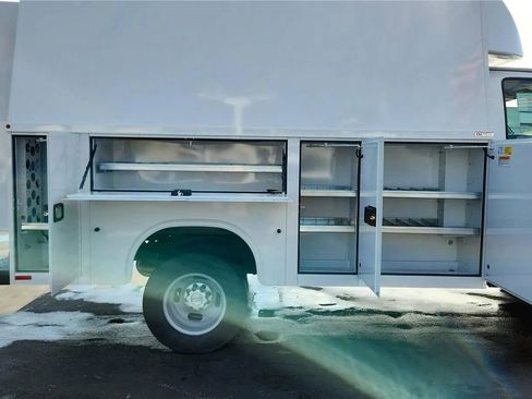 New 2025 Chevrolet Express 3500 w/ Power Convenience Package RWD image 19
