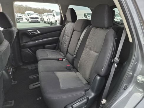 Used 2020 Nissan Pathfinder S image 11