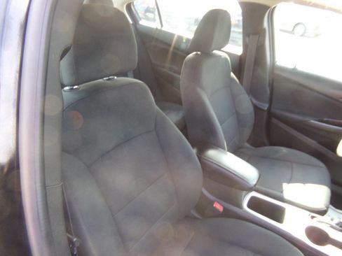 Used 2017 Chevrolet Cruze LS FWD image 26