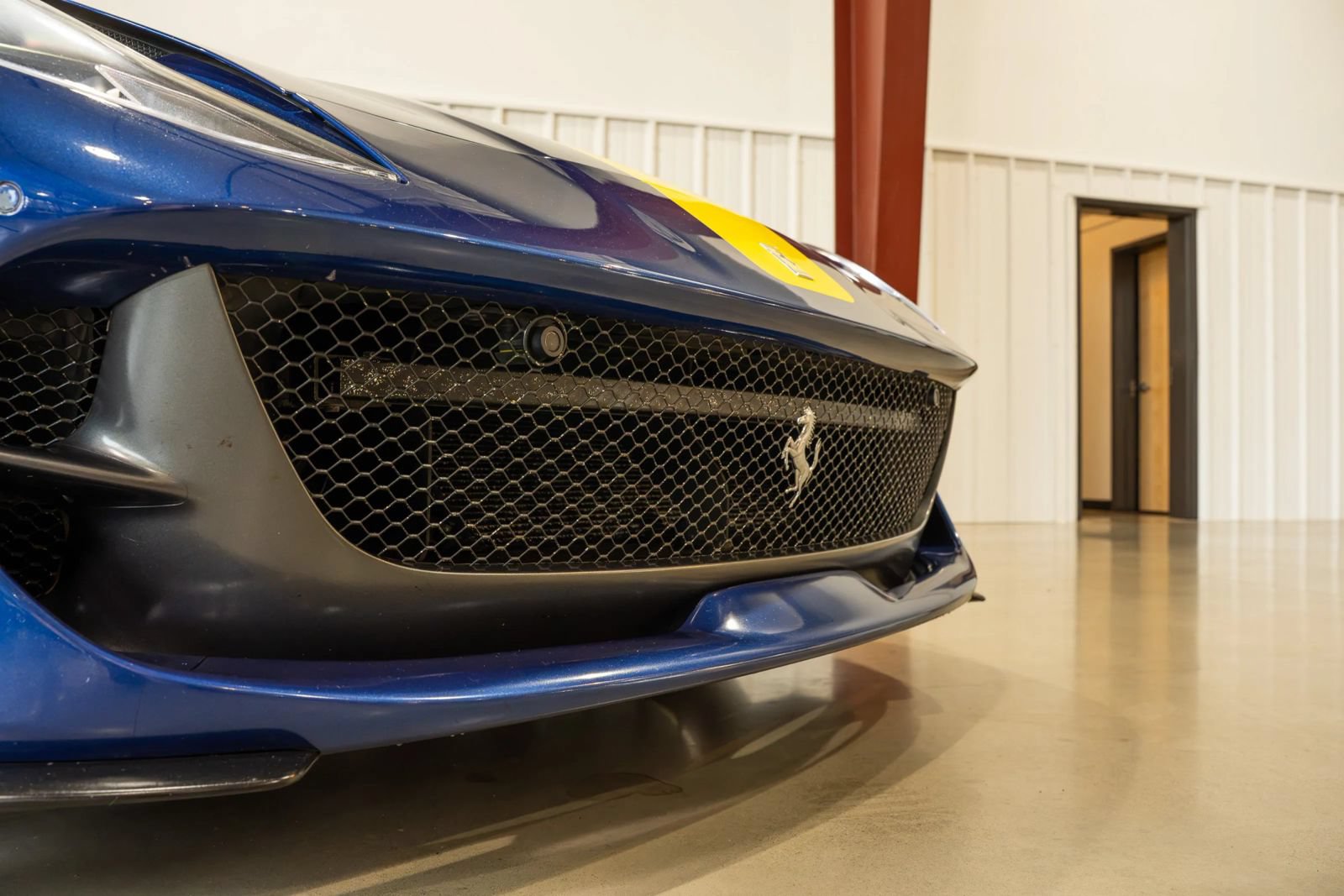 Used 2019 Ferrari 812 Superfast RWD image 15