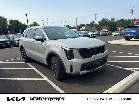 Used 2025 Kia Sorento S w/ Panoramic Sunroof Package AWD/4WD image 5
