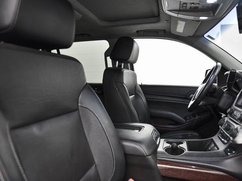 Used 2017 GMC Yukon SLT w/ Open Road Package image 17