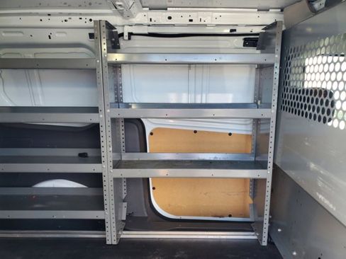 Used 2022 Ford Transit Connect XLT image 10