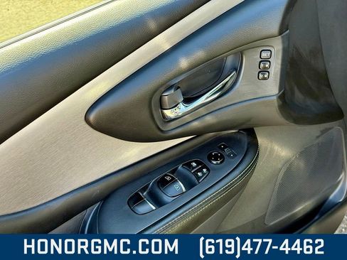 Used 2023 Nissan Murano SL image 13