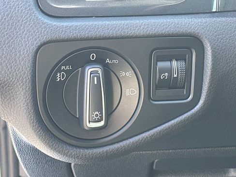 Used 2019 Volkswagen Golf Alltrack SEL image 21