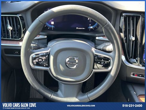 Used 2023 Volvo S60 B5 Plus w/ Climate Package image 13