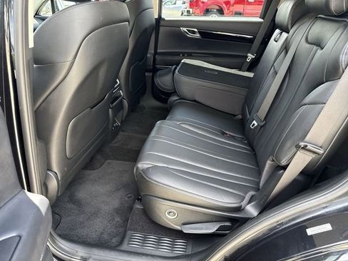 Used 2025 Genesis GV80 2.5T Standard AWD/4WD image 16