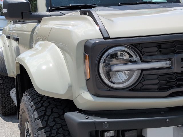 New 2026 Ford Bronco Raptor w/ Interior Carbon Fiber Pack AWD/4WD image 9