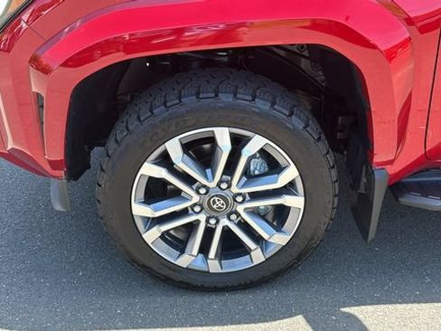 Certified 2025 Toyota 4Runner Limited AWD/4WD image 8