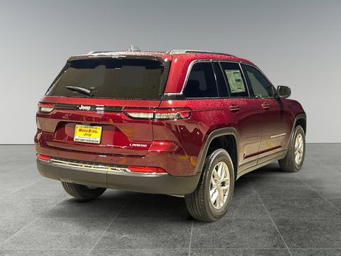 New 2026 Jeep Grand Cherokee Laredo RWD image 5