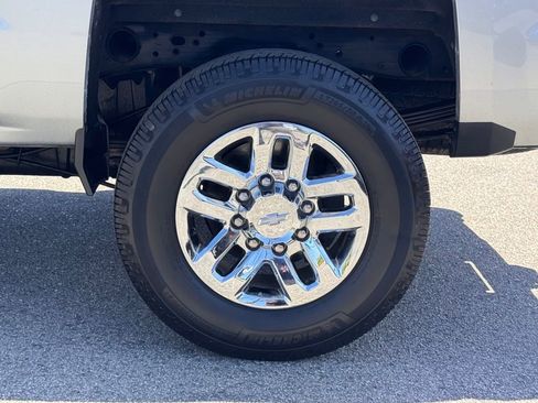 Used 2019 Chevrolet Silverado 2500 LT w/ LT Convenience Package RWD image 14