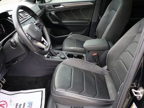 Used 2023 Volkswagen Tiguan SEL R-Line image 40