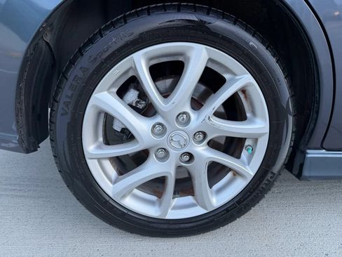 Used 2012 MAZDA MAZDA5 Touring w/ Moonroof & Audio Pkg FWD image 33