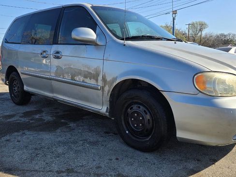 Used 2005 Kia Sedona LX image 5