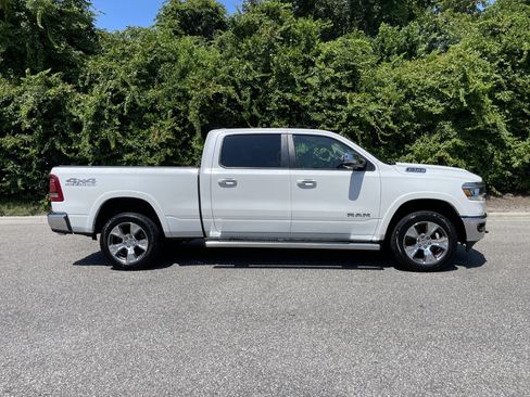 Used 2020 RAM 1500 Laramie AWD/4WD image 10