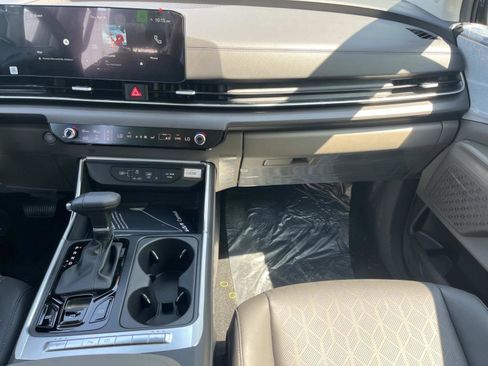 New 2026 Kia Carnival EX FWD image 13