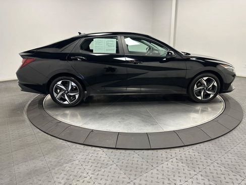 Used 2023 Hyundai Elantra SEL w/ Convenience Package FWD image 15