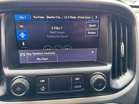 Used 2019 Chevrolet Colorado LT w/ LT Convenience Package RWD image 12