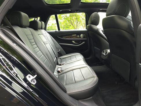 Used 2019 Mercedes-Benz E 450 4MATIC Wagon w/ Premium Package image 19
