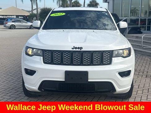 Used 2021 Jeep Grand Cherokee Laredo X AWD/4WD image 4