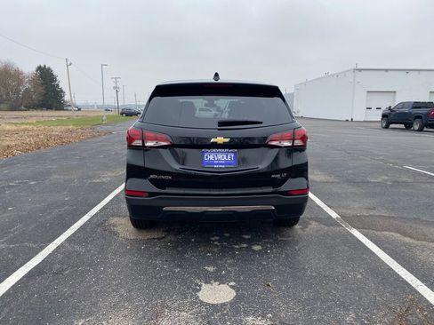 Used 2023 Chevrolet Equinox LT w/ Driver Convenience Package image 6