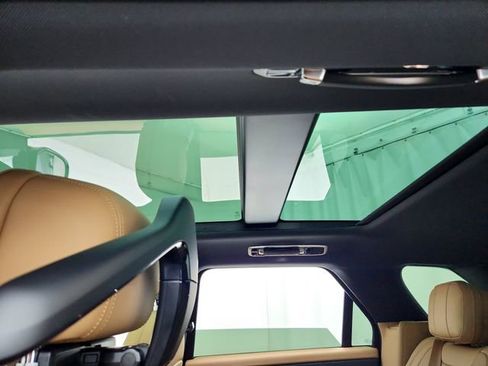 New 2026 Land Rover Range Rover Sport SE image 18