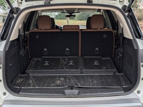 Used 2024 Nissan Pathfinder Platinum w/ Cargo Package image 9