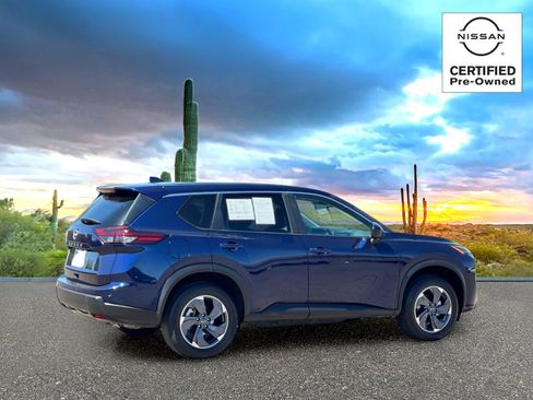Certified 2025 Nissan Rogue SV FWD image 5