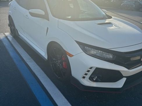 Used 2019 Honda Civic Type R image 3