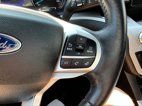 Used 2023 Ford Explorer XLT w/ Equipment Group 202A AWD/4WD image 24