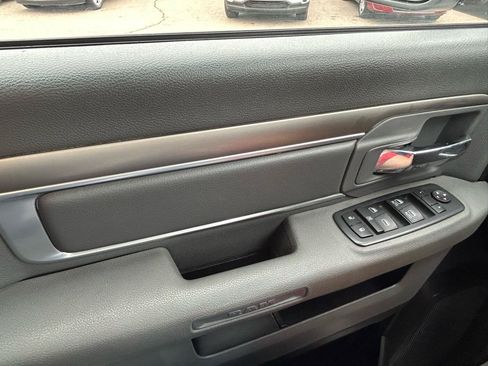 Used 2016 RAM 1500 Classic SLT AWD/4WD image 26