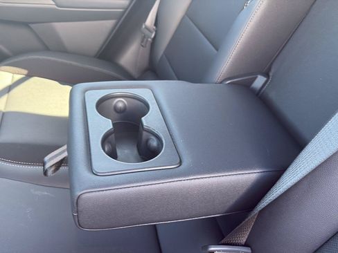 Used 2025 Chevrolet Equinox EV RS AWD/4WD image 34