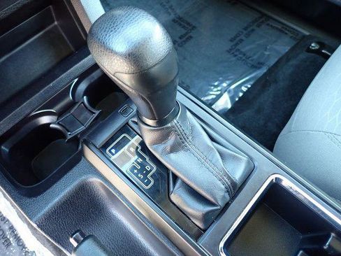 Certified 2018 Toyota Tacoma SR w/ SR Convenience Package image 24