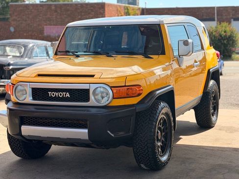 Used 2007 Toyota FJ Cruiser 4WD w/ Convenience Pkg image 5