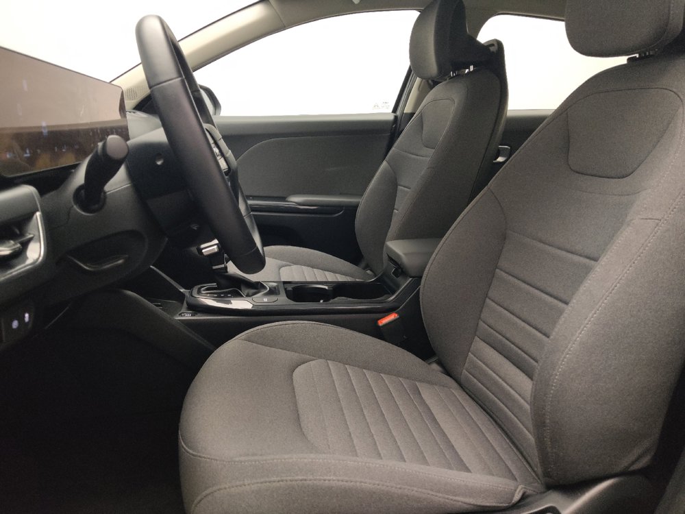 Used 2025 Kia K4 EX FWD image 17