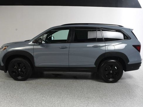 Used 2022 Honda Pilot TrailSport image 3