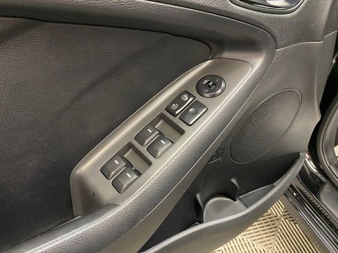 Used 2017 Kia Forte S image 19